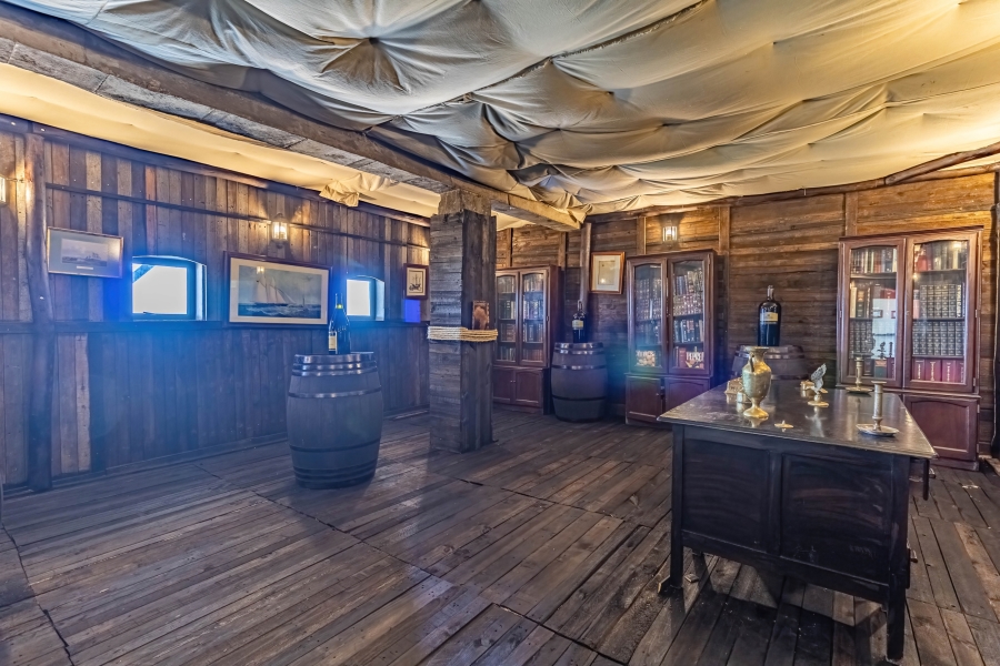 8 Bedroom Property for Sale in Pringle Bay Western Cape